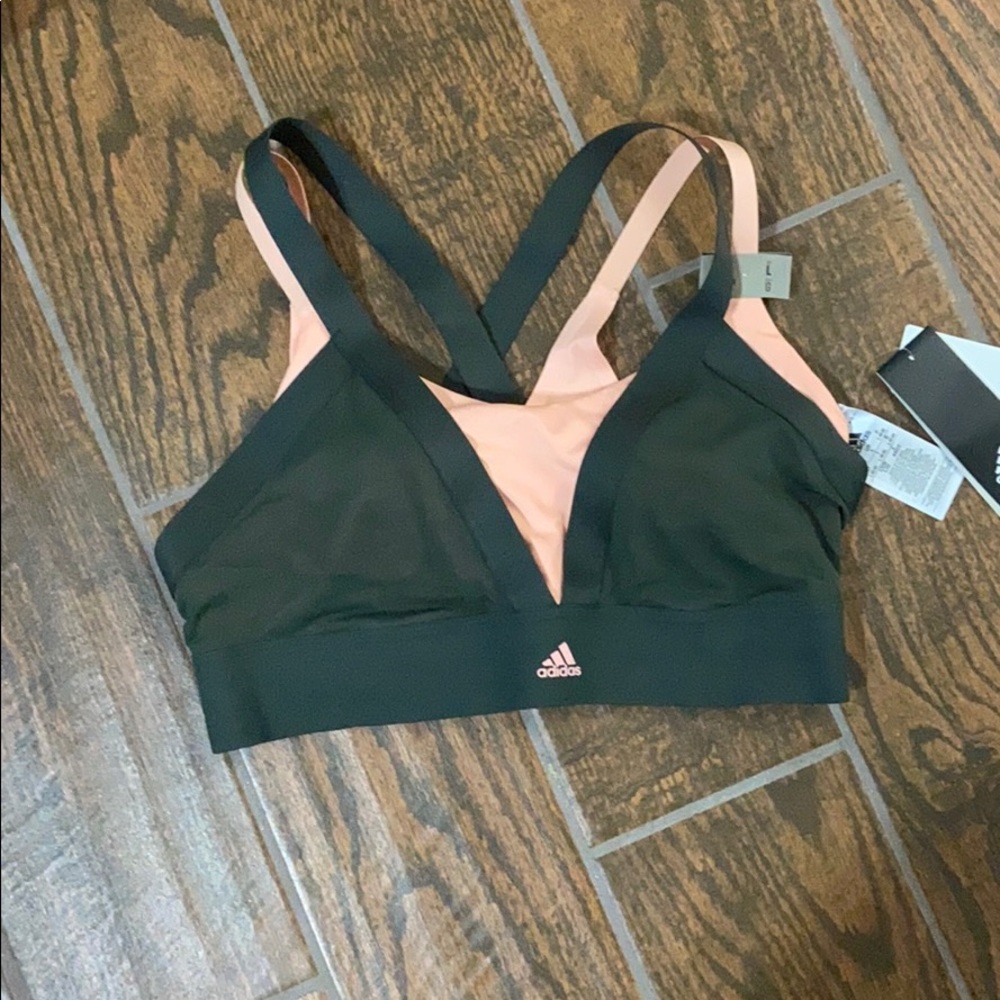 Sports bra